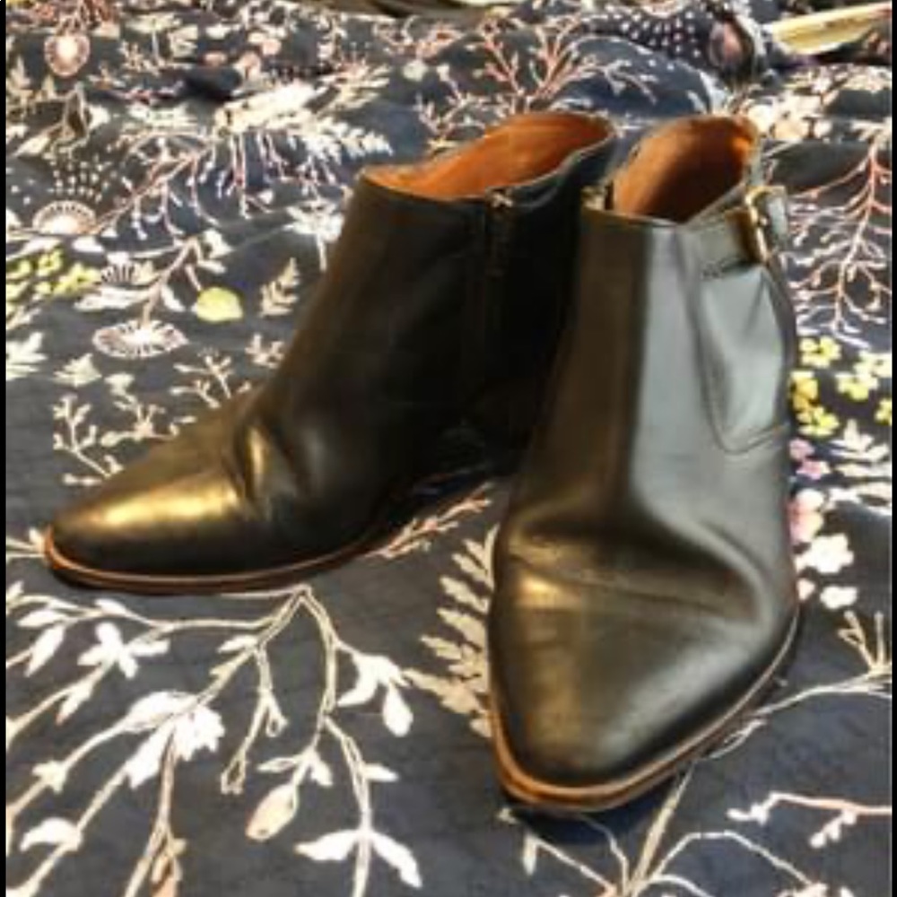 Madewell Pointed Toe Leather Booties